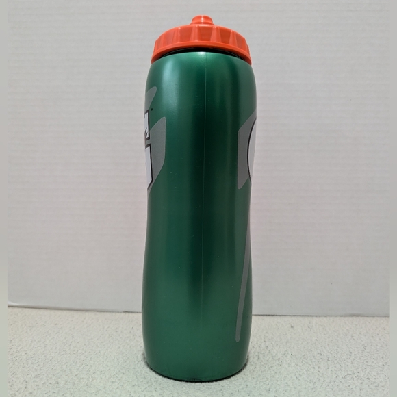 Lot of 7 Brand New Gatorade Squeeze Water Bottle 32 OZ Green Dishwasher Safe - Picture 14 of 16